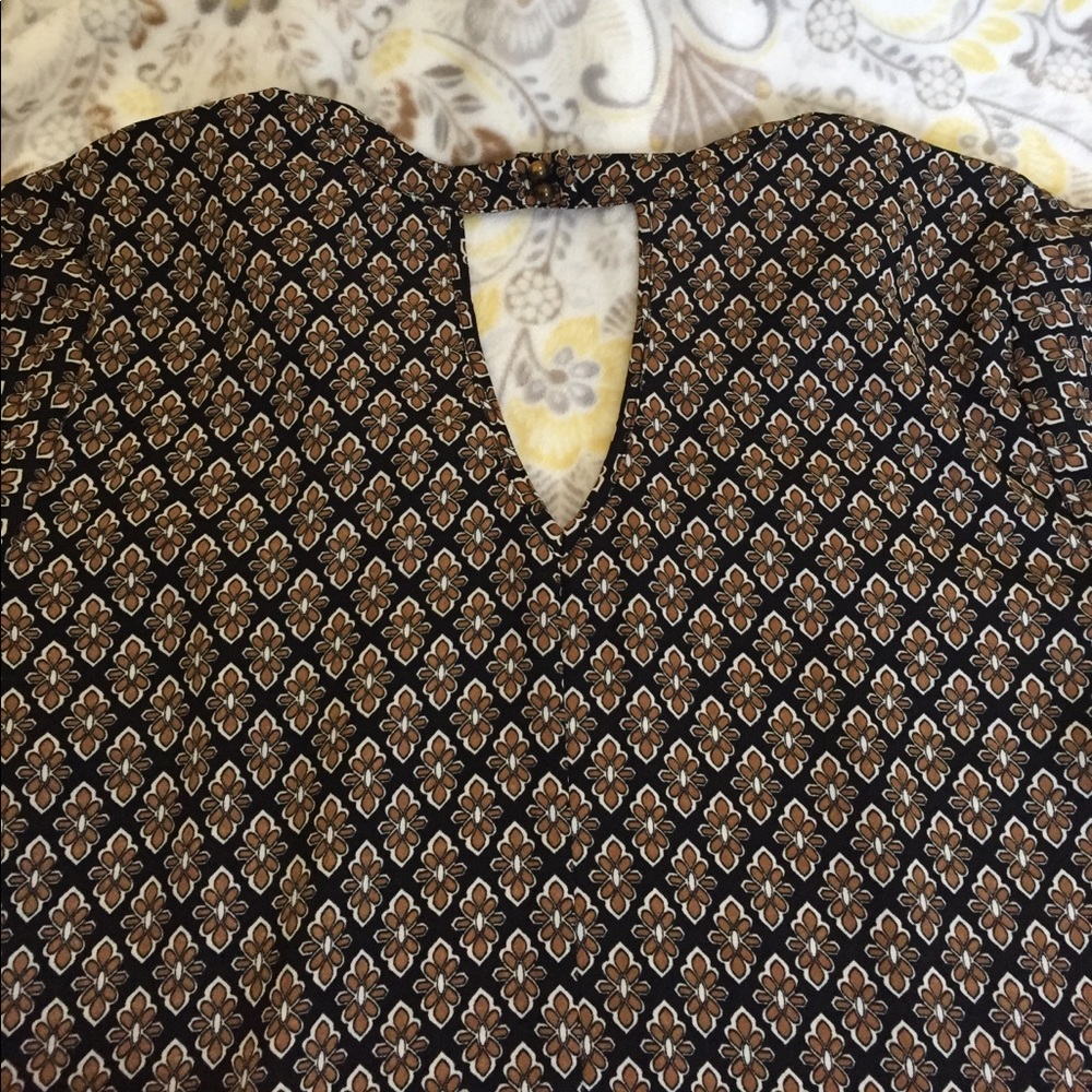 Patterned Blouse - Picture 4 of 4